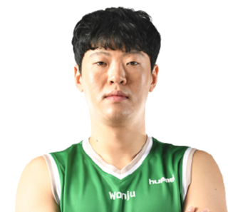 https://img.benyitongshun.com/img/basketball/player/fb0abfefa6eb772de53067536b5b4b6f.png